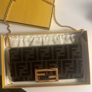 Fendi Continential with chain perfect condition